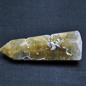 1Kgパワーストーン 天然石 虹入りヒマラヤ水晶六角柱 t627-6006