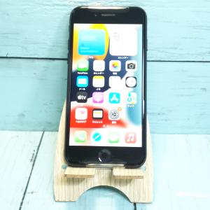au iPhone7 128GB ブラック 新品同様品 SIMロック解除済み SIMフリー ほぼ新品 772980