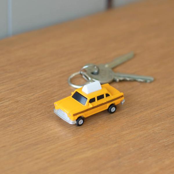 キーホルダー タクシー 光る 音が鳴る KIKKERLAND キッカーランド Noisy Key L...