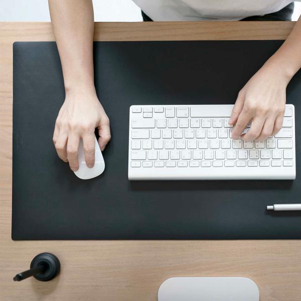 デスクマット HMM ワーキングマット デスク ブラック ソフト 光学マウス 大型マウスパッド パソ...