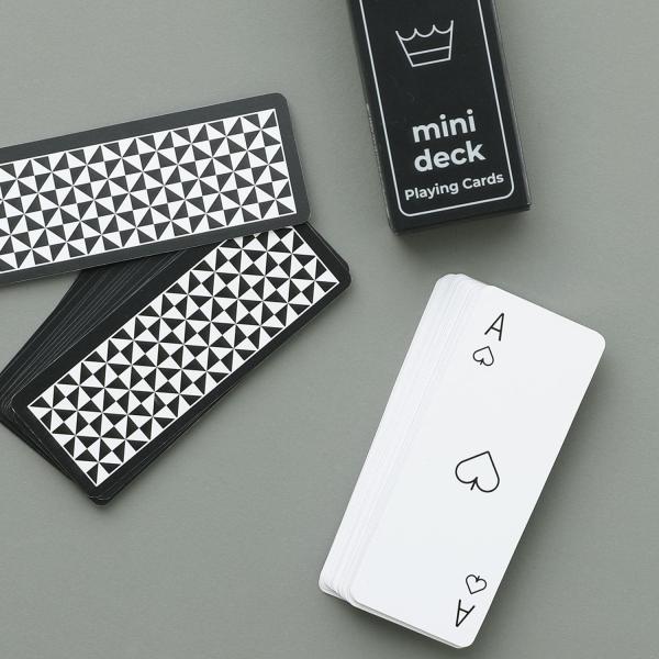 トランプ プラスチック ミニデック カード 持ち運び アウトドア キャンプ お泊り 遊び ゲーム お...