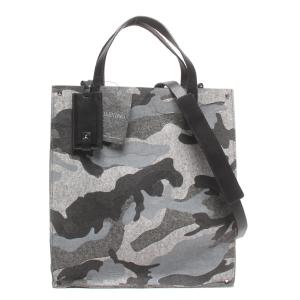 美品 ヴァレンティノ 2WAY トートバッグ ショルダーバッグ 斜め掛け スタッズ カモフラ柄 迷彩柄 メンズ VALENTINO 中古