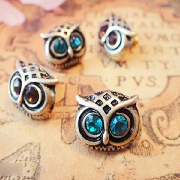 送料無料 3点以上50％オフ ストーン つき フクロウ アンティーク ピアス レディース ブルー オ...