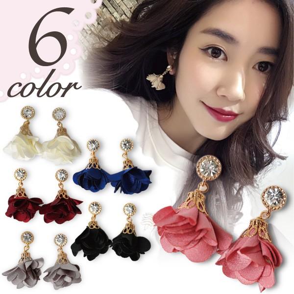 送料無料 3点以上50％オフ ピアス 花 フラワー 花びら タッセル フラワータッセル タッセルピア...