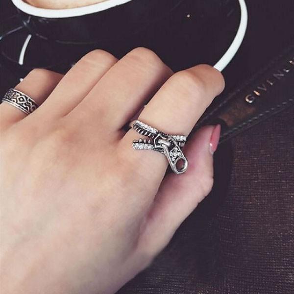 送料無料 クリア ストーン ファスナー リング チャック ジッパー シルバー 指輪 ラインストーン ...