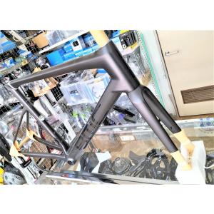 ドロップハンドル THOMSON トムソン CARBON DROP BARS AERO ROAD 42CM