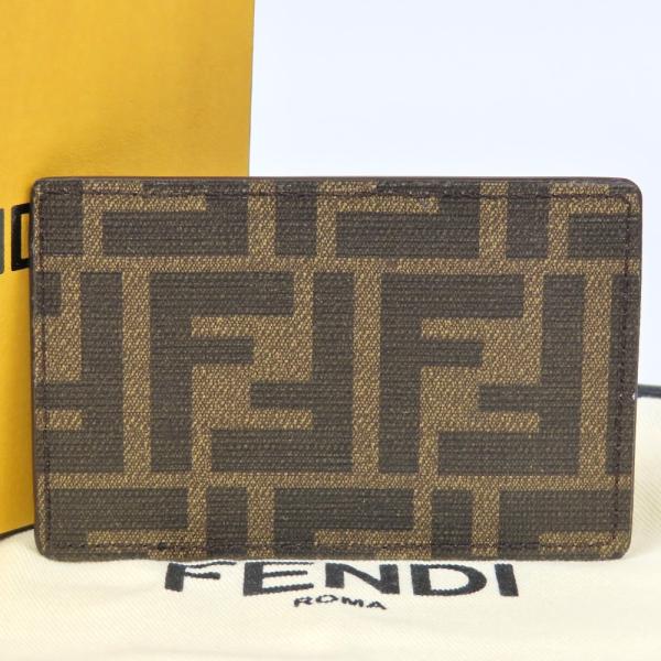 未使用品FENDI フェンディ ズッカ 総柄 パスケース 定期入れ カード入れ カードケース PVC...