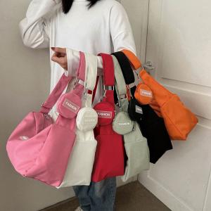 ショルダーバッグ レディース 小銭入れ付き 可愛い メッセンジャーバッグ 軽量 斜めがけ カジュアル