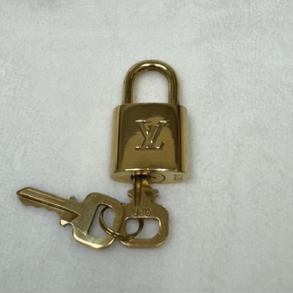 LOUIS VUITTON ルイヴィトン 南京錠 【送料無料】 ゴールド 美品 No.320 キー2...