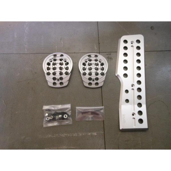 icode製　９９６，９８６M/T左ハンドル用ペダルキット