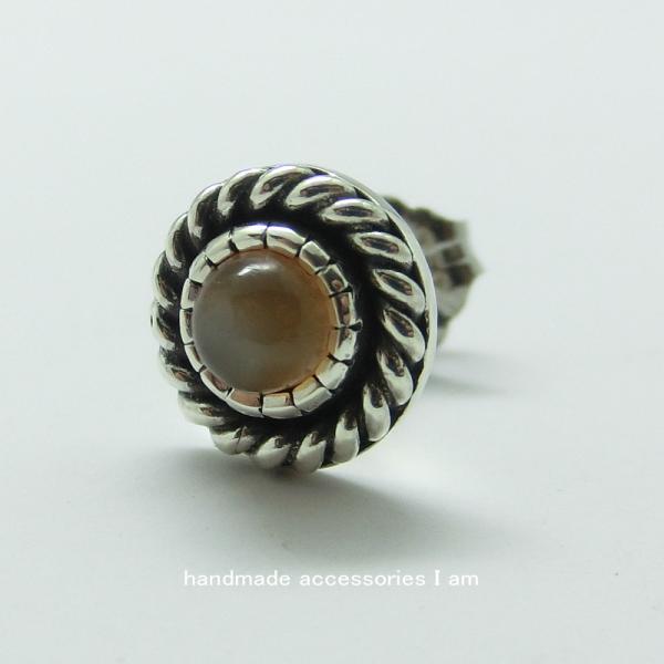 受注生産商品　片耳用　豊穣　オレンジムーンストーン　ネイティブライク　スタッドピアス　シルバー925...