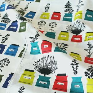 marimekko（マリメッコ） 生地 ユハンヌスタイカ 真夏の魔法 柄単位