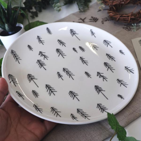 ファインリトルデイ TALL タル プレート 直径14cm 丸皿 針葉樹 おしゃれ 手びねり成型 箱...