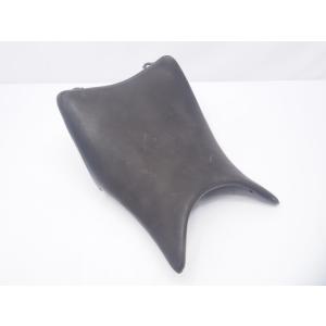 ホンダ（HONDA） Vツインマグナ250 シート KCRK 純正 中古 バイク 部品