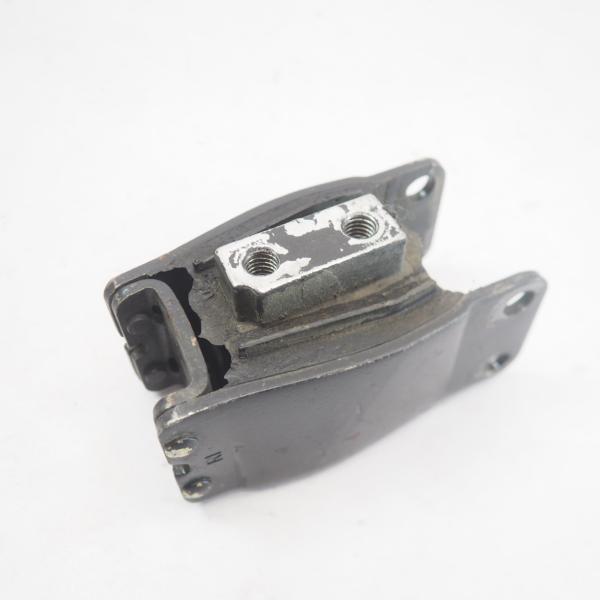 ハーレー フロントエンジンマウントブッシュ アイソレーター マウント47564-99 ダイナ FXD...