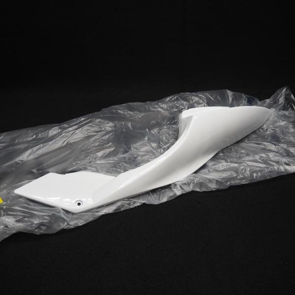 新品ヒョースンGT250R GT650R GT125R 10-16年 純正テールカウル左シートカウル...
