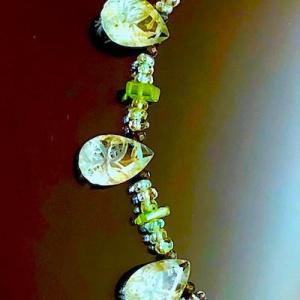 グリーンアメジスト 切子彫刻大粒 ネックレス カーヴィング インタリオ リーフ クローバー四つ葉 ペ...