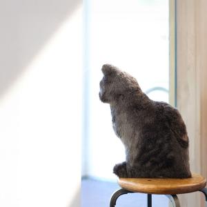 Fabrico NEKO ふわふわの猫型クッシ...の詳細画像1