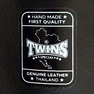 Twins ボクシンググローブ 10オンス 本革製の詳細画像2