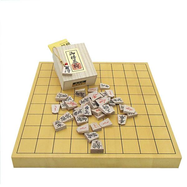 木製将棋盤セット　新かや10号卓上接合将棋盤と木製楓押し駒裏赤（四大書体の1番人気書体の菱湖）桐箱入...
