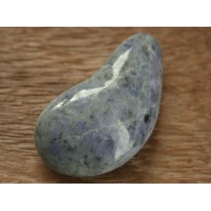 糸魚川翡翠漂石 G00541 83mm*75mm*48mm 糸魚川 ひすい 原石 海中翡翠