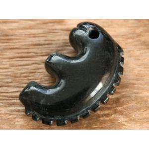 糸魚川翡翠異形勾玉 M08640 豊翠 作 31mm*25mm*10mm 糸魚川産 ヒスイ製