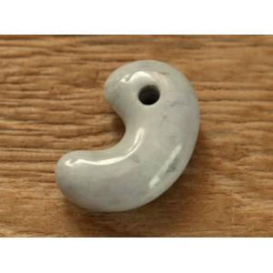 糸魚川翡翠異形勾玉 M08664 SeaVer 作 34mm*25mm*11mm 糸魚川産 ひすい