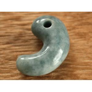 糸魚川翡翠 小滝産 33mm 勾玉 ブルー ディレクトリーカード付 16.19g