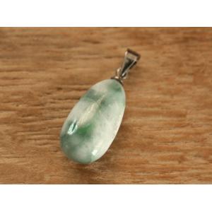 日本の天然記念物に指定された 糸魚川翡翠 勾玉 12mm 産地証明書 翡翠