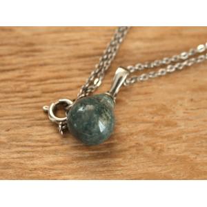 糸魚川翡翠 小滝産 27mm 勾玉 ブルー ディレクトリーカード付 8.0g