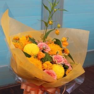 【過去作品】オレンジ系花束 季節のお花でお作り...の詳細画像3