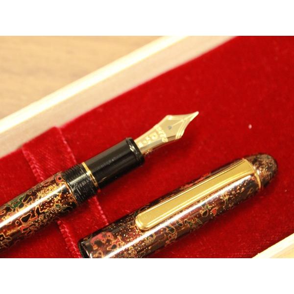 津軽塗万年筆 唐塗（呂）【青森県弘前市/限定品/プラチナ万年筆/#3776 Century/中字/細...