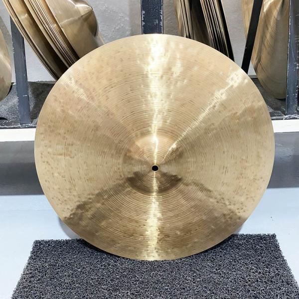 Istanbul／Agop 30th Anniversary Medium Ride 20 [206...