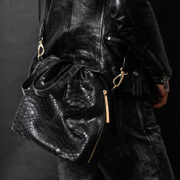 パイソン巾着バッグ　クロコダイル巾着バッグ　クロコボディバッグ　黒　金　マットクロコ　日本製バッグ　...