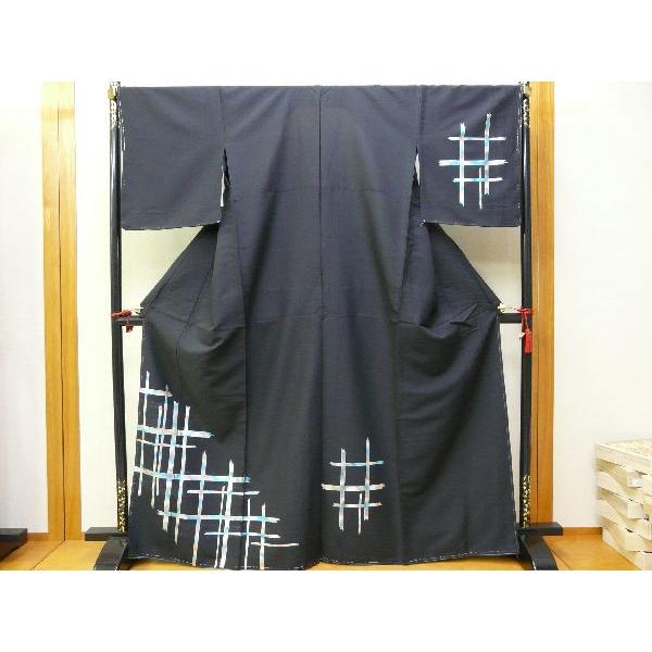 きもの 洗える 着物 単衣 Ｌ 絵羽柄 胴抜き仕立て 黒地に格子柄 704