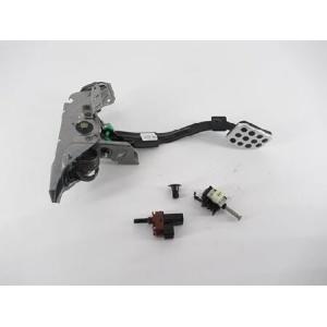 2004-2008 マツダ RX-8 クラッチペダルアセンブリ インターロック＆ポジションスイッチ付き OEM 並行輸入品｜import-express-net