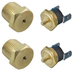American Volt 電動エンジンファン パワーサーモスタットスイッチ 温度センサー ねじ付き NPT 真鍮プローブ 2個パック (3/8インチ NPT 170?オン-155 並行輸入品｜import-express-net