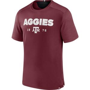 NCAA メンズ Tシャツ トップス Texas A&Amp;M Aggies Maroon Defender Rush T-Shirt｜import-garage