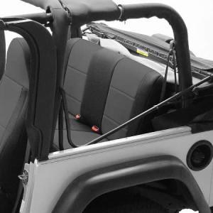 Coverking カスタムフィット シートカバー Jeep Wrangler YJ 2ドア用   (ネオプレン、ブラック/チャコ 並行輸入品｜import-tabaido