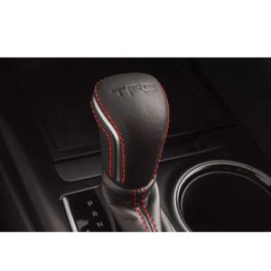 ヤリス　USトヨタ 純正品　TRD シフトノブ pt45a-03210-2.jpg