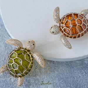 Jeweliss ブローチ トルチェス Tortues 亀 カメ 長寿 縁起物 ゴールド ジルコニア ジュエリス セレモニー ギフト プレゼント 入学式 卒業式 □｜importfan