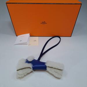 エルメス バッグチャーム ロデオPM ロベオロック クレ ラムスキン K