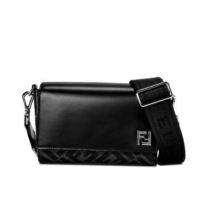 FENDI フェンディ ショルダーバッグ 7M0286 AMAC メンズ レザー FENDI フェンディ ショルダーバッグ 7M0286 AMAC メンズ レザー