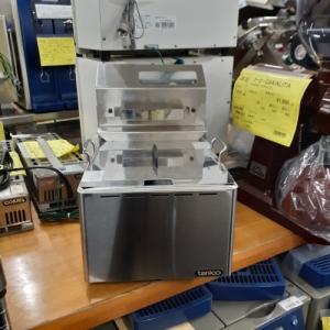 【新品】 マルゼン 電気ミニフライヤー MEF-M8T 卓上式 前カゴ仕様 楽天市場】MEF-M8FT マルゼン 電気ミニフライヤー 卓上タイプ