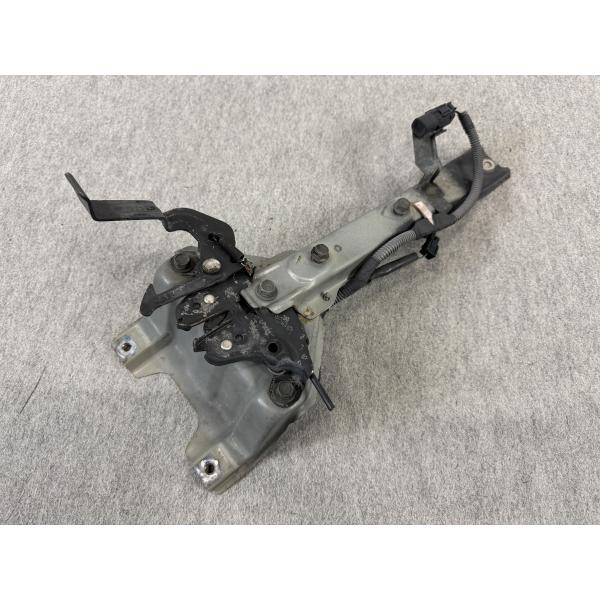 曲り無 H10年 HR34 スカイライン GT セダン 純正 ボンネットキャッチ コアサポートステー...