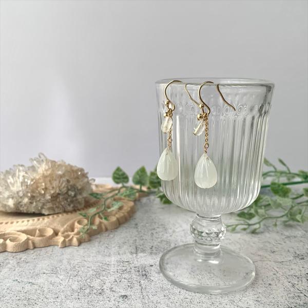 【Pesca&amp;Noce】 ピアス ムーンストーン アーモンドカービングピアス 6月誕生石 パワースト...