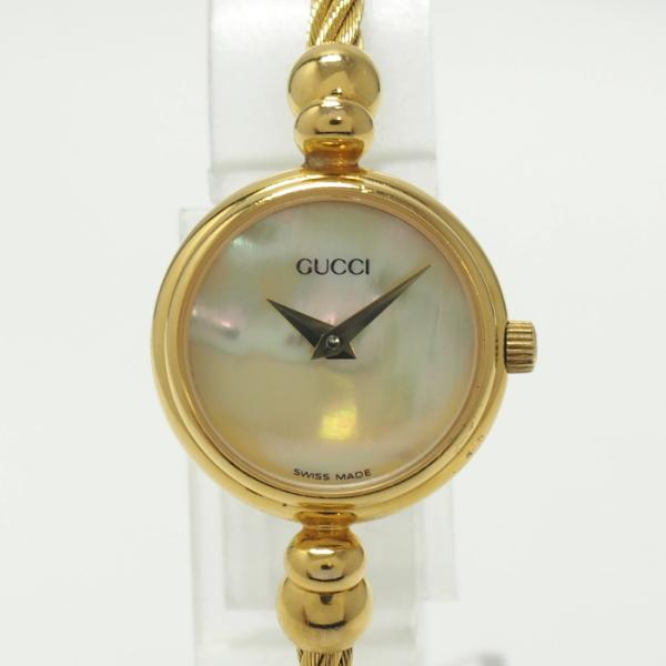 【中古】GUCCI バングルウォッチ レディース 腕時計 クオーツ SS GP ホワイトシェル文字盤...