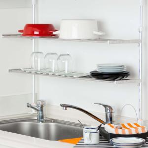 収納ラック つっぱり棚 2段 幅90cm （ シンク上 ステンレス 水切り