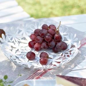 山崎実業 フラワーバスケット ホワイト （ 4903208069731 フルーツバスケット 25cm L バスケット かご 食卓 フルーツ お菓子 丸 果物入れ ）