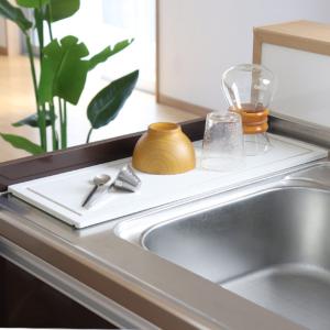 特典付き 水切りトレー KAWAKI モイストレイ スリム 幅57cm （ 珪藻土 日本製 珪藻土トレー 水切り モイストレー 吸水トレー シンク上 吸水 速乾 乾燥 ）